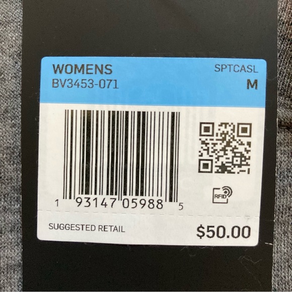 Nike Women’s Pullover Sweatshirt Grey White Swoosh Size Medium NWT - Picture 5 of 10